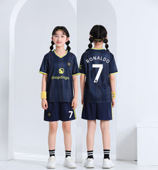 Kids’ Football Jersey & Shorts Set Manchester United - Cristiano Ronaldo