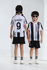 Kids’ Football Jersey & Shorts Set – Vlahović
